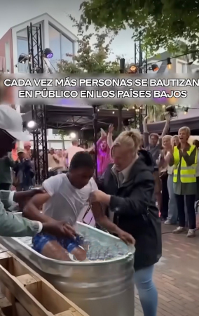 Publice baptisms en Holland