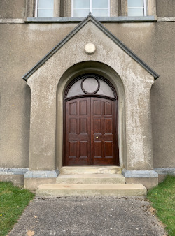 The feshly refinished oor, just in
Chronos time!